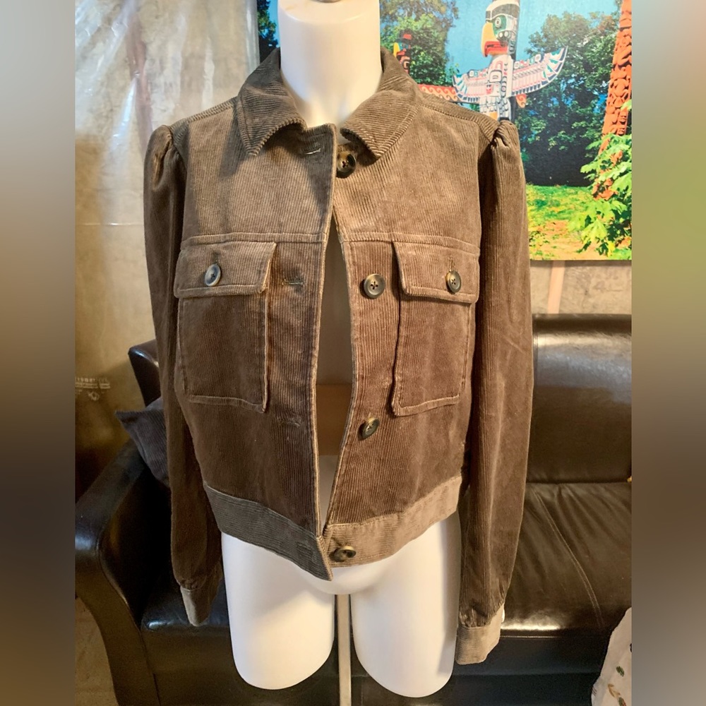 Boden olive green corduroy jacket. New condition. Size M.